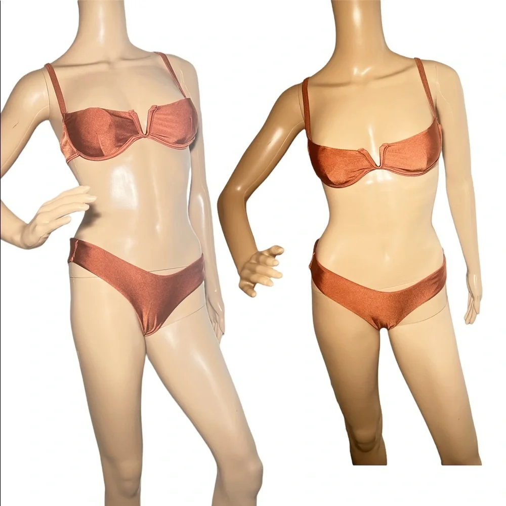 Orange bikini - Picture 2 of 2